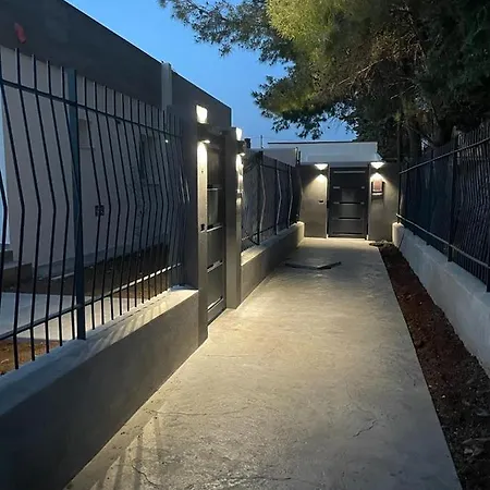 Πανσιόν Gordon Carini